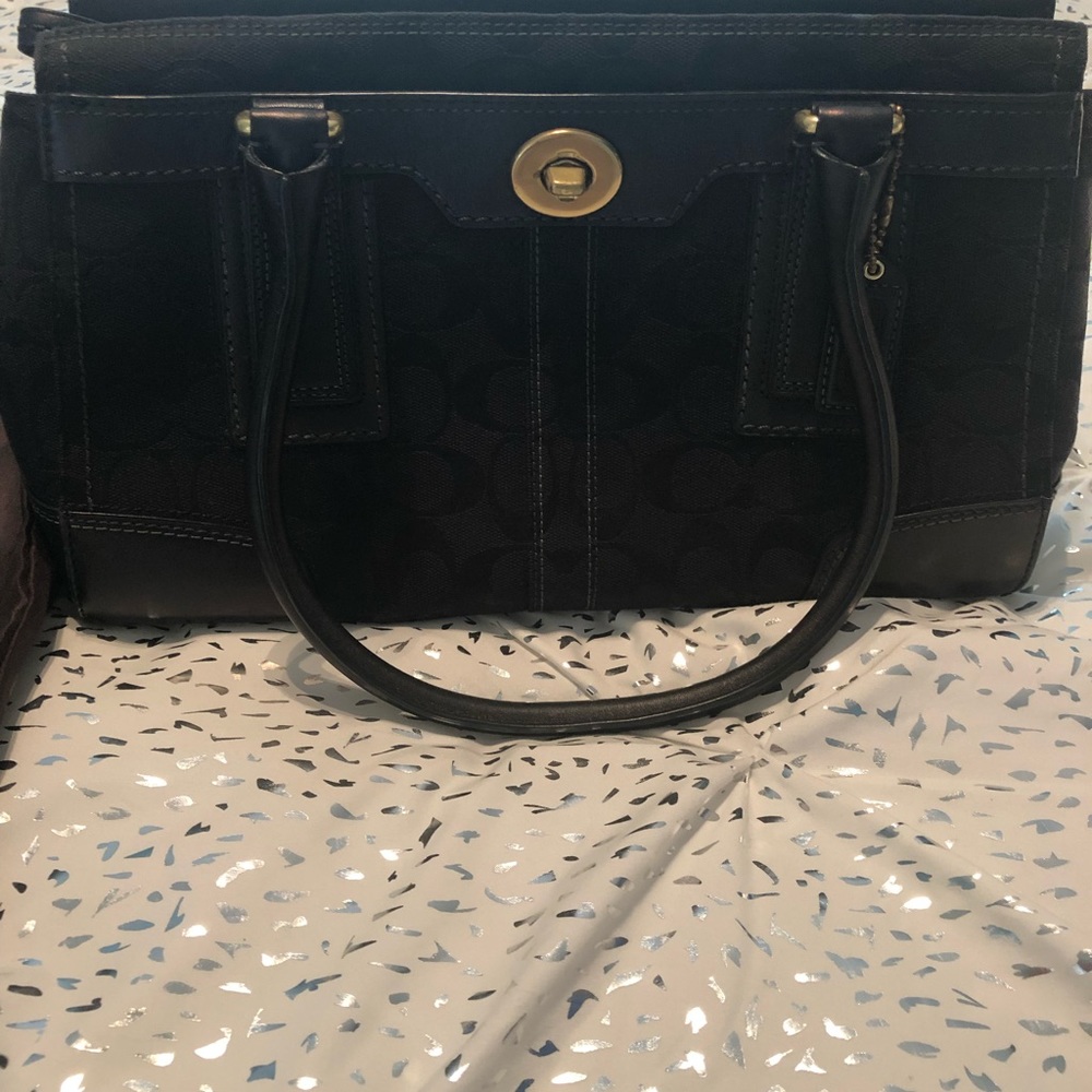 Classic COACH Signature Jacquard Handbag w/dustbag - Picture 2 of 8